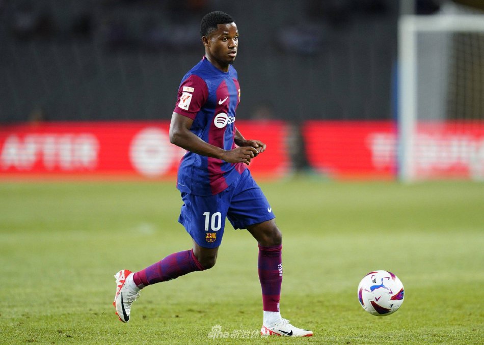 签下像埃基 签下像埃基