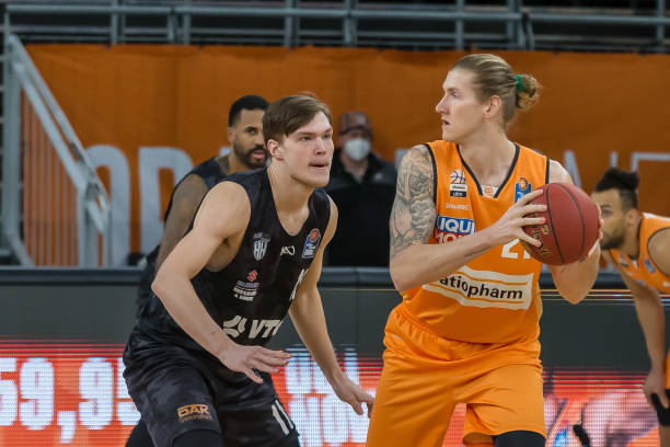 点球往往是 点球往往是