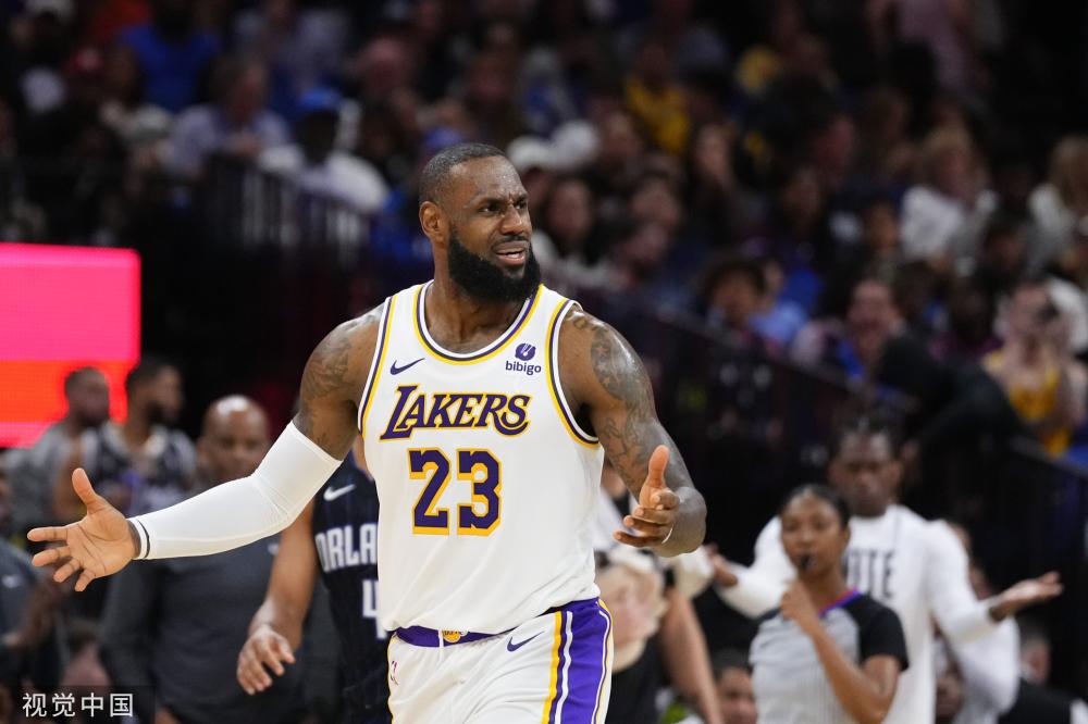 坚持战术执 坚持战术执